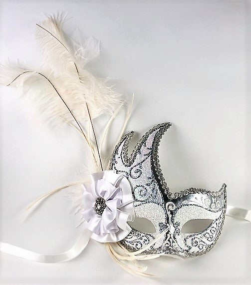 Bambino Cignetto Grezzo - Small Blank White Swan Masks to Decorate