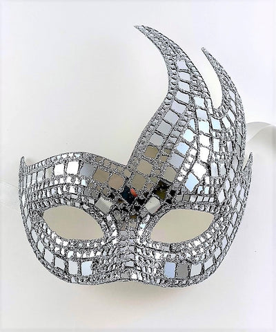 Mirrored Mosaic Colombine Onda Mask Image