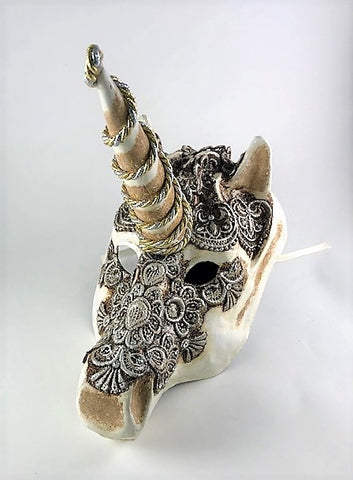 Venetian Unicorn Macrame Silver Image